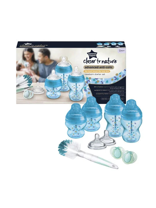 Tommee Tippee Advanced Anti-Colic Newborn Baby Bottle Starter Kit, Slow-Flow Breast-Like Teats and Unique Anti-Colic Venting System, Mixed Sizes, Blue