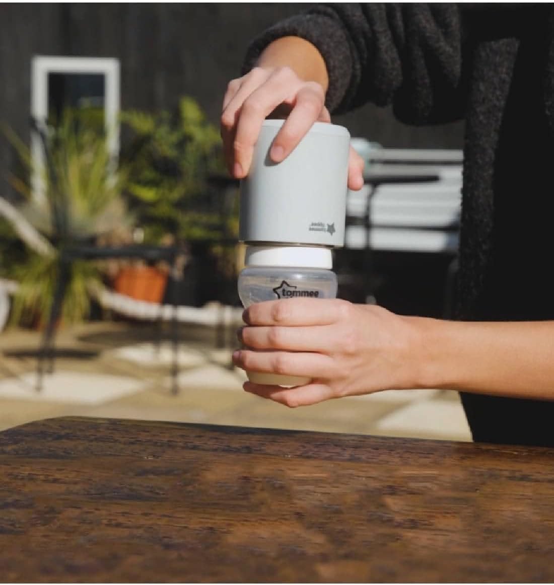 Tommee Tippee Lets Go Portable Bottle Warmer - White