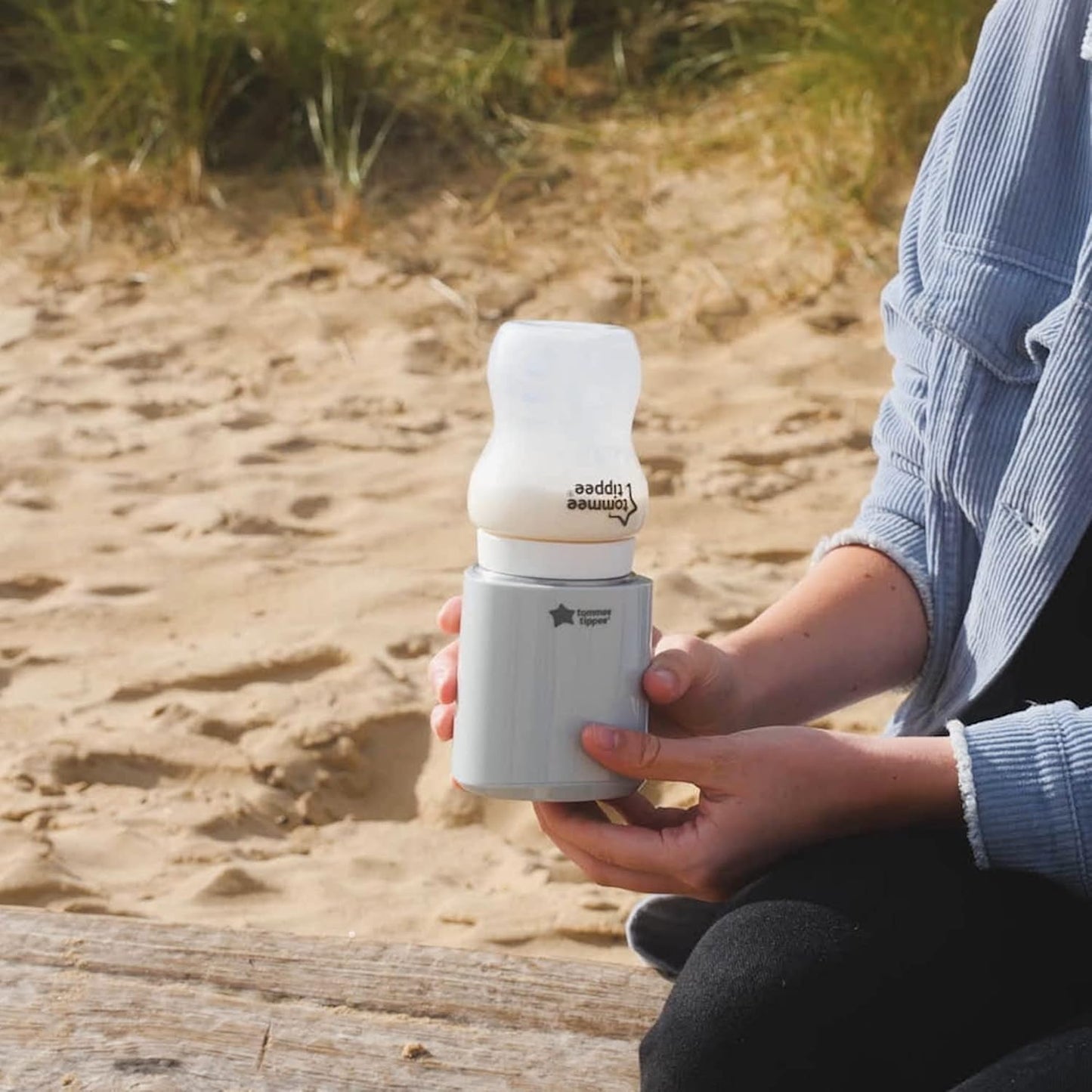 Tommee Tippee Lets Go Portable Bottle Warmer - White