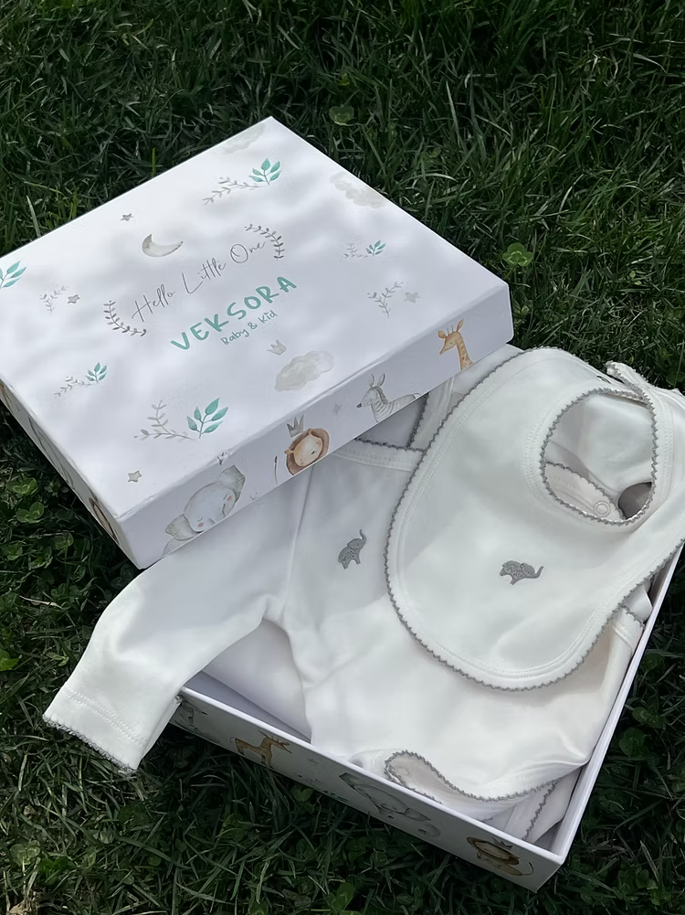 Veksora Newborn Gift Box Set - White
