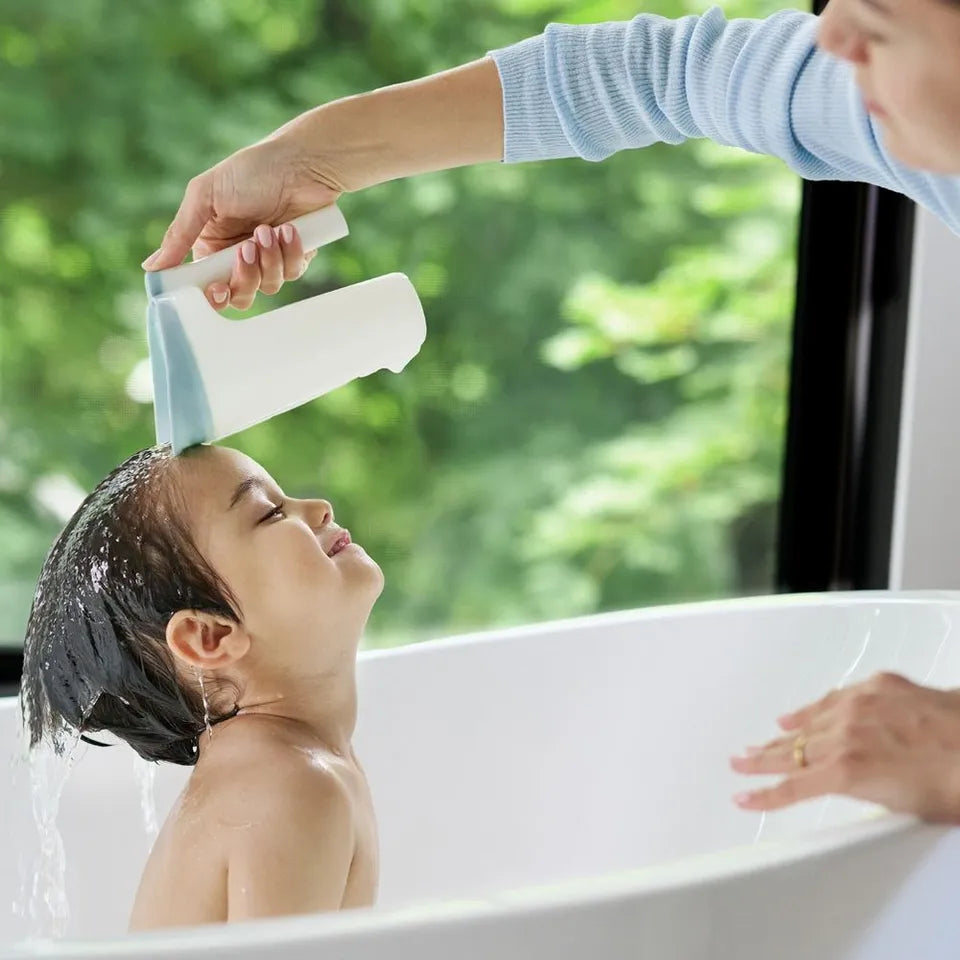 Skip Hop Baby Bath Rinse Cup Tear Free Wave Waterfall Rinser - White