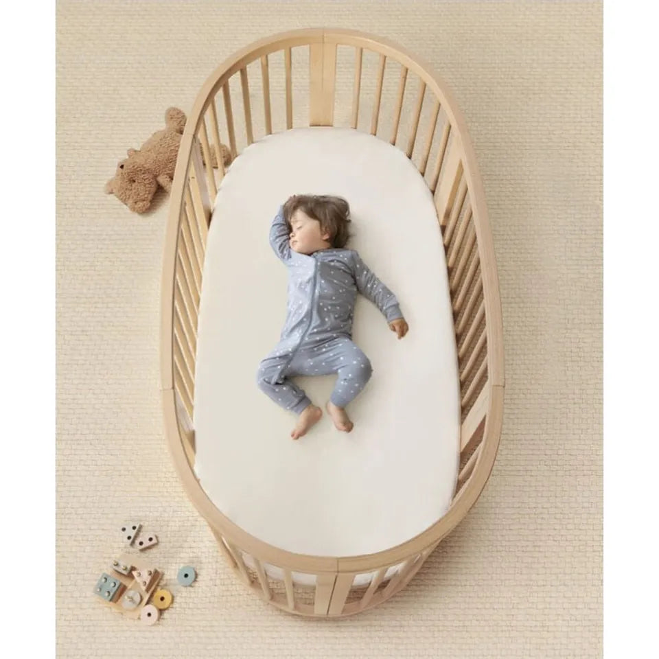 Stokke Sleepi Bed Natural & Mattress & Sheet White Bundle