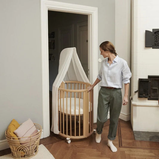 Stokke Sleepi Mini Natural & Mattress & Sheet White Bundle
