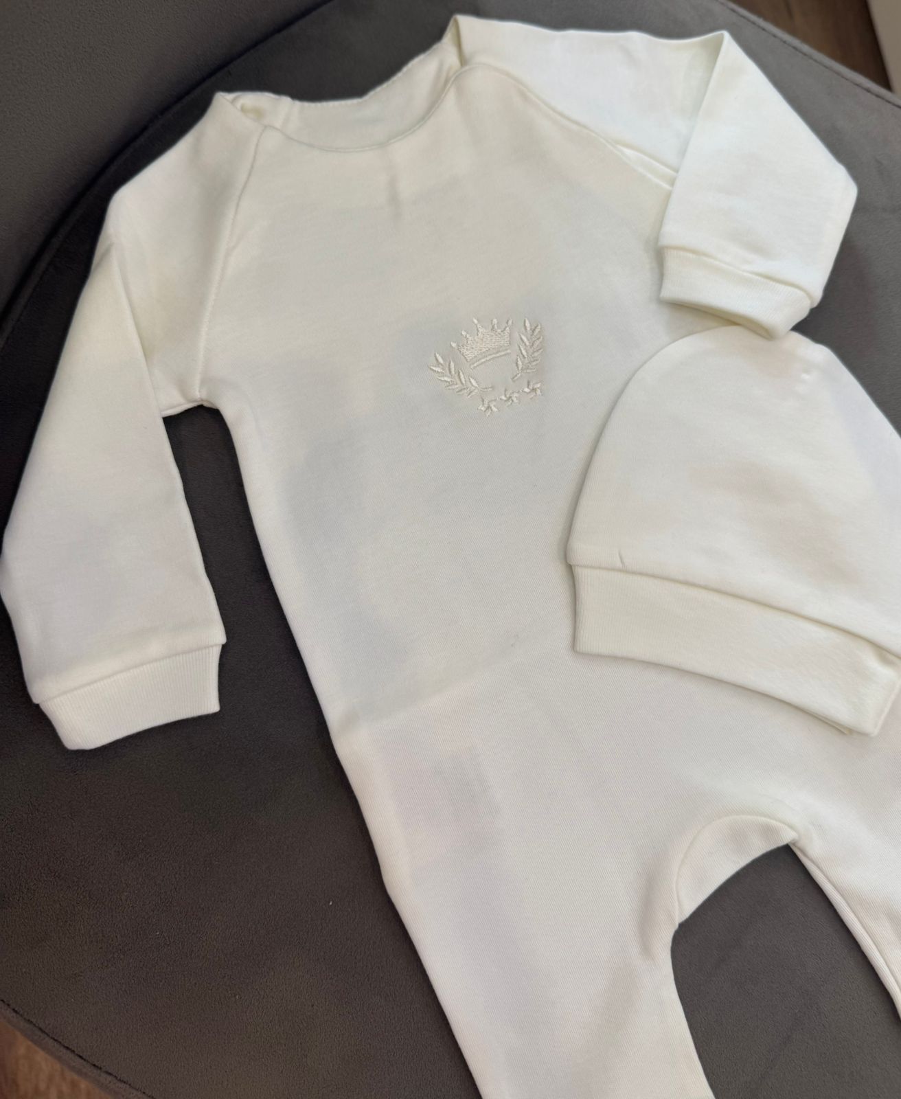 Veksora Baby Premature sleepsuits and Hat Set