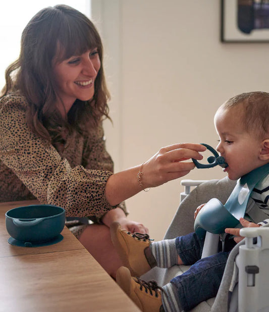 Babymoov First ISY 3pcs Silicone Bowl, Spoon & Bib Baby Weaning Set