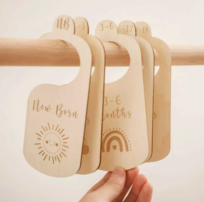 7 Pieces Baby Closet Size Divider Wooden from Newborn to 24 Months